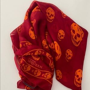Alexander Mcqueen skull silk scarf